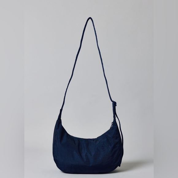 BAGGU UO Exclusive Teddy Bear Medium Nylon Crescent Bag NWT - Picture 5 of 8